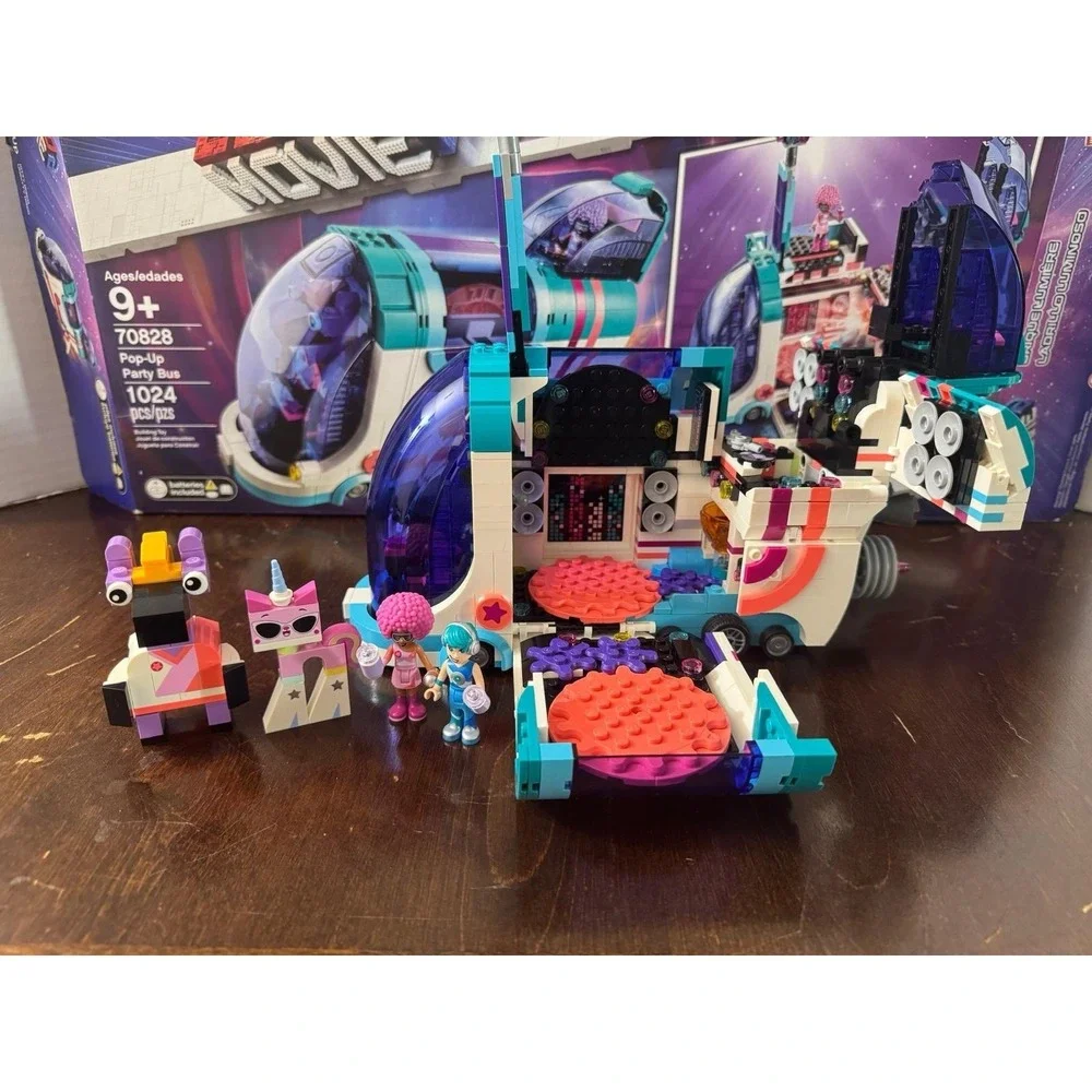 LEGO Movie 2 Pop-Up Party Bus 70828 Complete Set w/Minifigures & Box - No Manual
